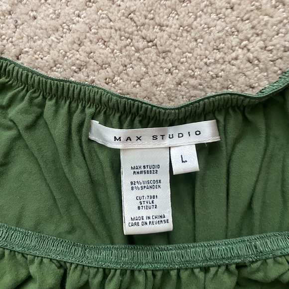 Max Studio - Large - Picture 2 of 5